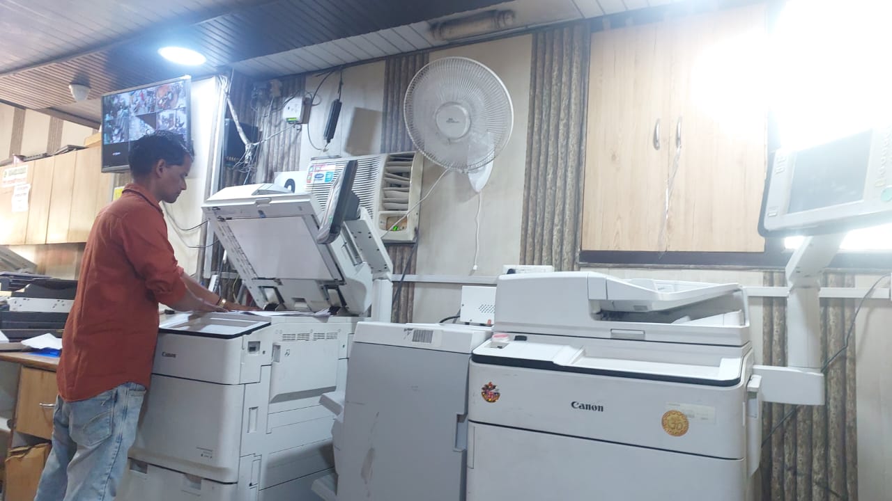 Unique Photo Copy Center - Desktop Workspace View